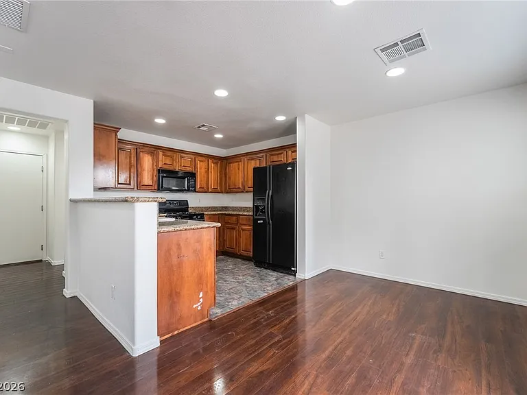 7858 Windhamridge Dr — Photo 5