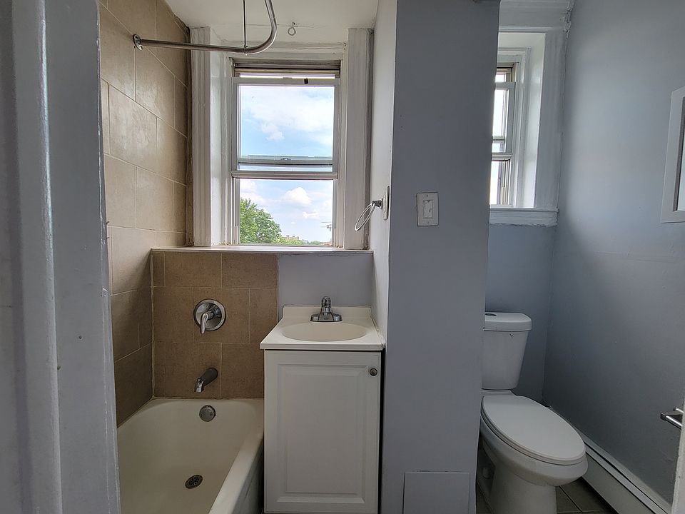 2nd image of 300 Watchung Ave #12E