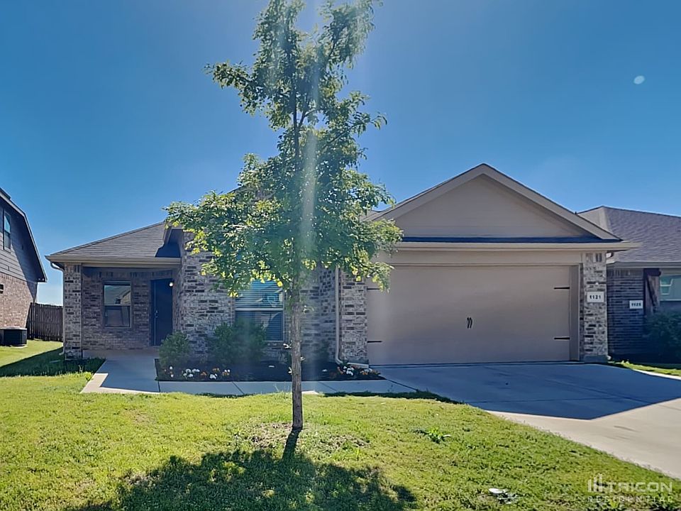 1st image of 1121 Autumnwood Dr