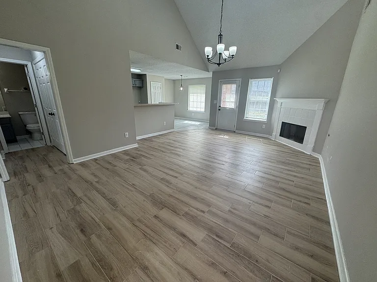 5457 Sundale Way S — Photo 4