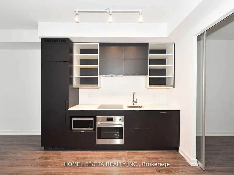 20 Edward St #708 — Photo 10