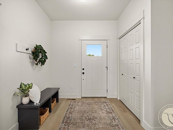 3rd image of 608 N Great Northern