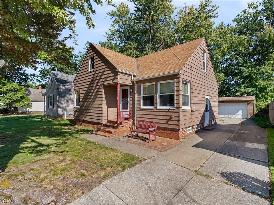 1st image of 481 E 250th St