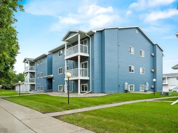 2535 25th St S APT 301B, Fargo, ND 58103