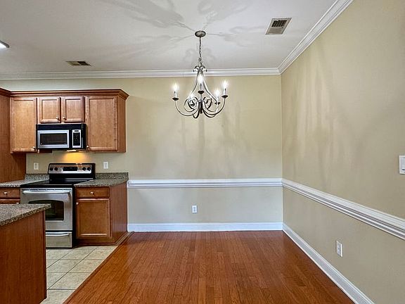 5th image of 208 Fountainhead Ln Unit 107