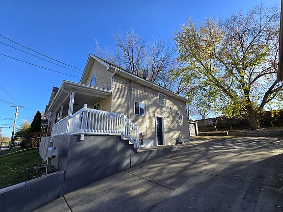 2nd image of 324 Rosewood Ave