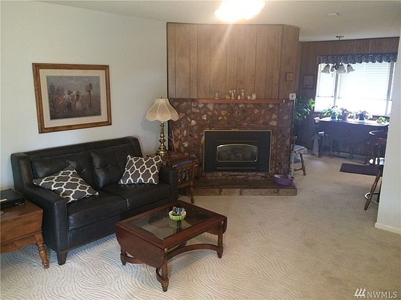 2nd image of 1435 W Fern Dr