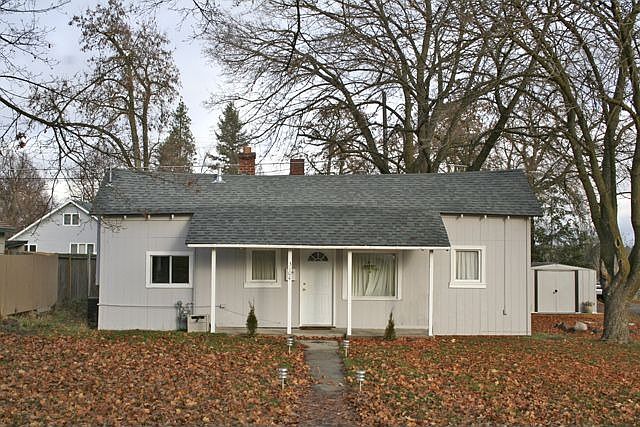 1st image of 3104 W 6th Ave