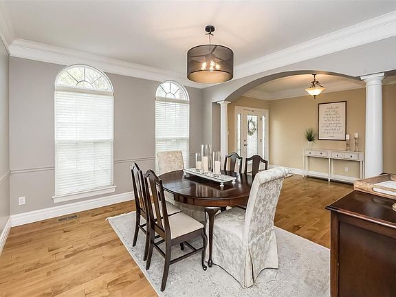 5th image of 108 Elderberry Ln