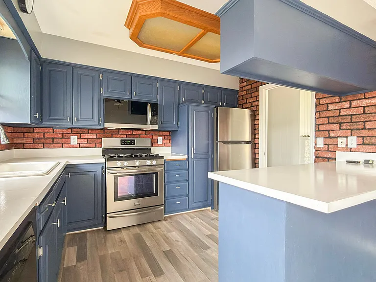 5029 Arbor Cir — Photo 8
