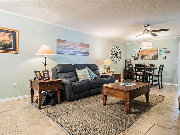5th image of 1811 Village Ct #1811