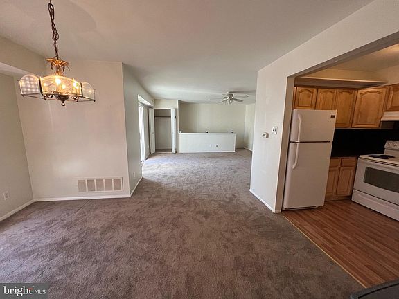 3rd image of 275 Green St APT 5C8