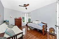 4 bed, 4.0 bath, 2642 sqft, $5,200 — Photo 2