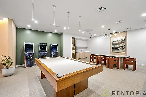 Rented by The KCI Group | media 27