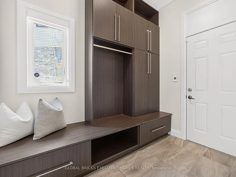 56 Valleyscape Dr — Photo 12