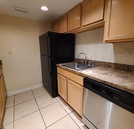 3rd image of 1880 N Congress Ave APT 107