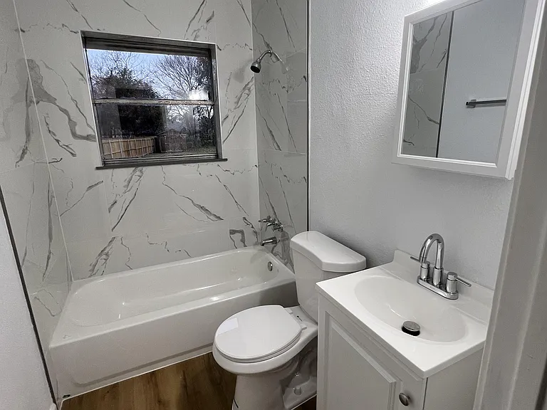 309 S Park St — Photo 6