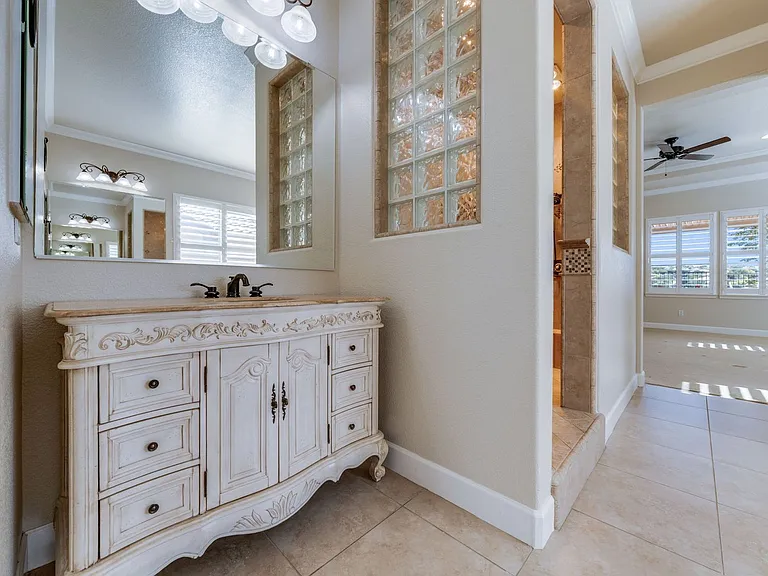 5035 Tesoro Way — Photo 31
