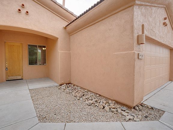 2nd image of 2114 N Avenida Fina