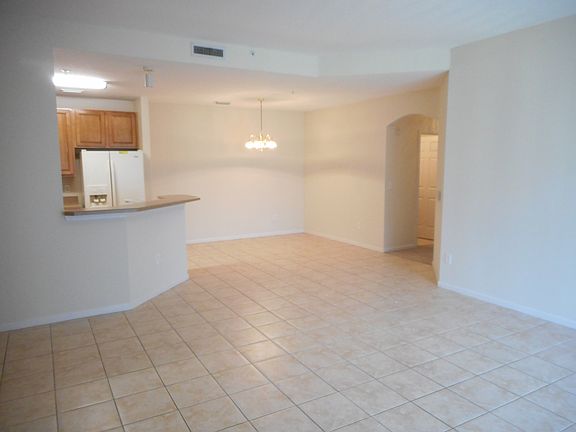 4th image of 785 Oakleaf Plantation Pkwy Unit 823