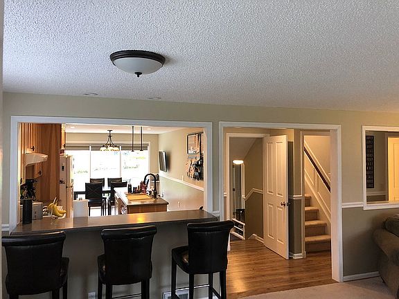 3rd image of 176 N Lincoln Ave