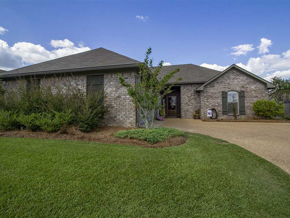 1st image of 195 Lakeway Dr