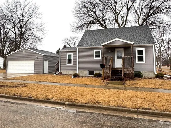 121 N Woodworth St, Algona, IA 50511