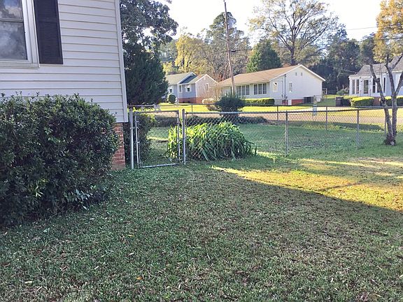 4th image of 1044 Bedford Dr