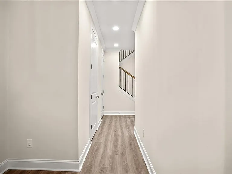 1011 Towneship Way — Photo 11