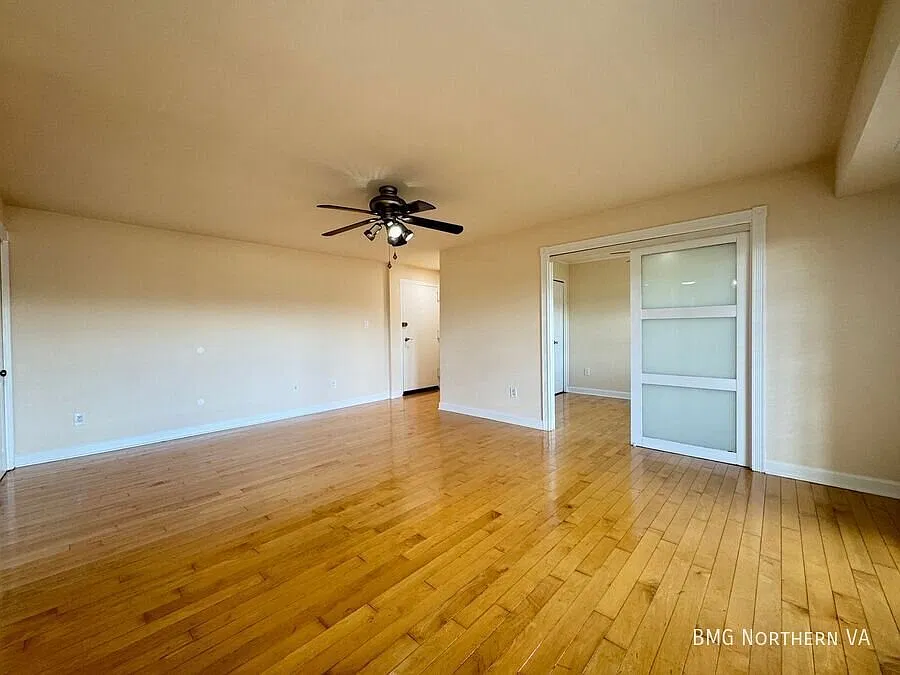Beautifully Updated 3 Bedroom 2 Bath Condo in Moorings of Occoquan — Photo 3