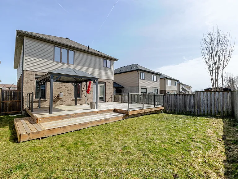 1690 Beaverbrook Ave — Photo 38