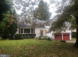 1642 Hillcrest Rd, Laverock, PA 19038