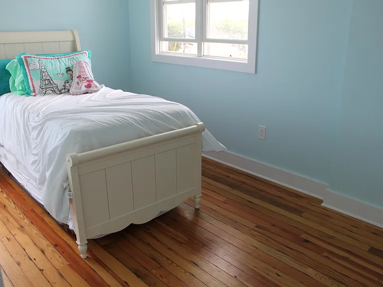 25 Riverdale Ave — Photo 17