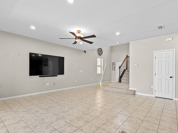 4th image of 14135 Corrine Cir