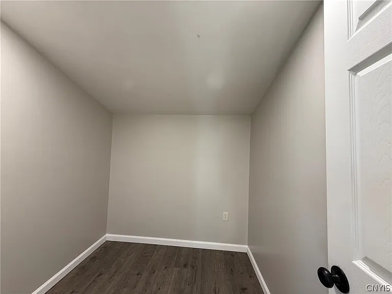 8261 Oswego Rd — Photo 10