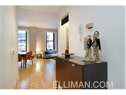 Rented by Douglas Elliman | media 16