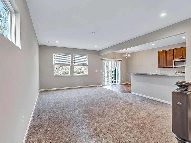 5849 Parkview Ln — Photo 15