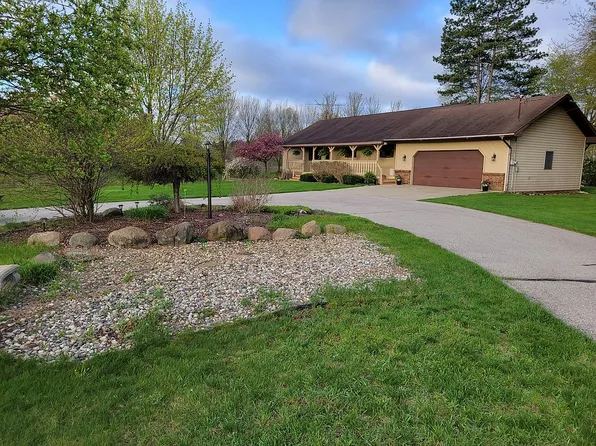 9700 Winans St, West Olive, MI 49460