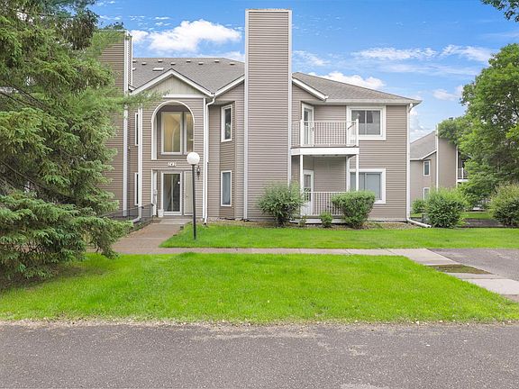 2nd image of 742 County Road F W APT B