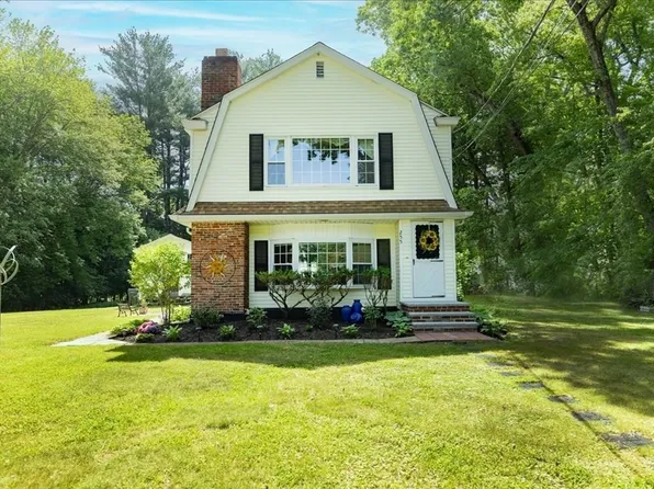 255 Lake St, Haverhill, MA 01832