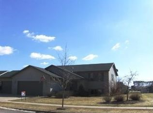 924 Packer Dr, Holmen, WI 54636