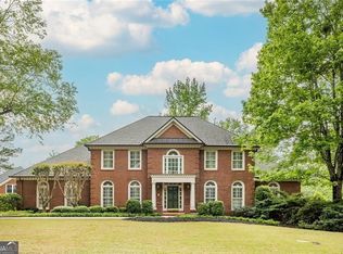 1048 Byrnwyck Rd, Atlanta, GA 30319