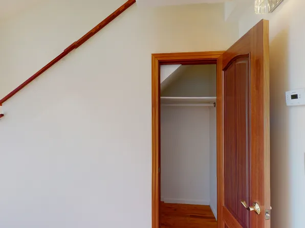 2803 Batchelder Street image 14 of 21