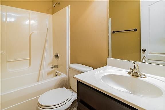 2nd image of 1714 Thistlewood Dr APT E
