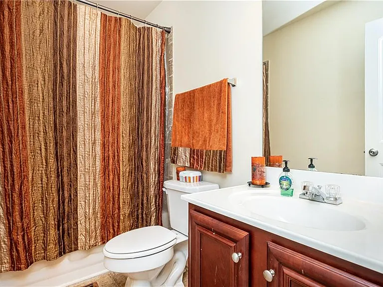 7761 Sylvaner Ln — Photo 44