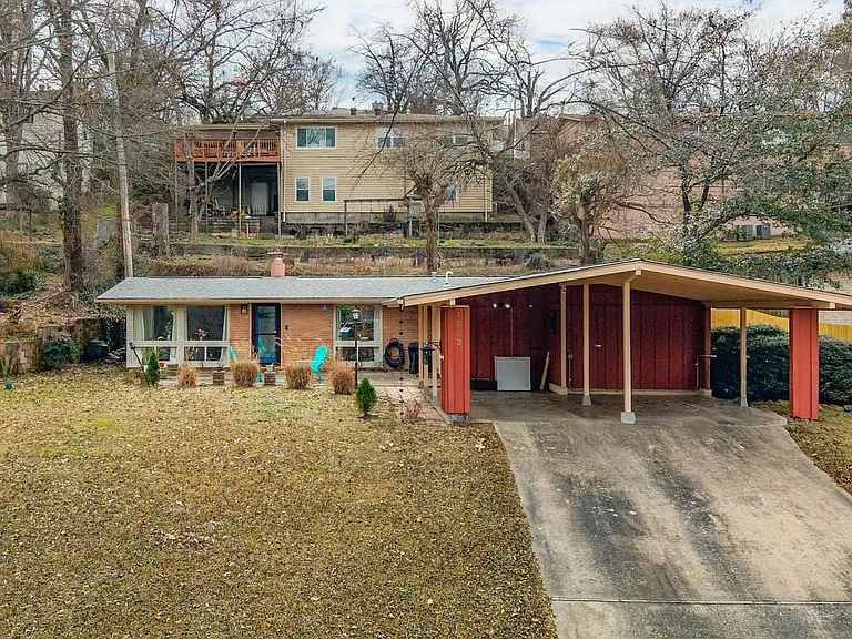 1512 Waterside Dr — Photo 4