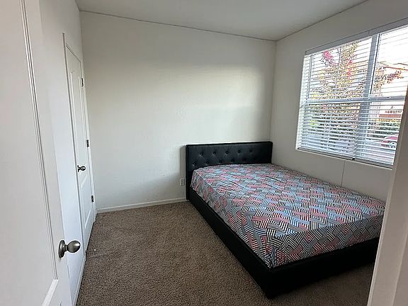 5th image of 761 Sandstone Dr