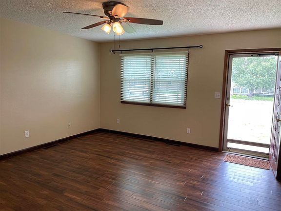 5th image of 2209 Haney Dr