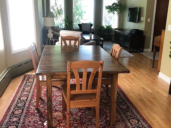 4th image of 3810 W Eddy St #1