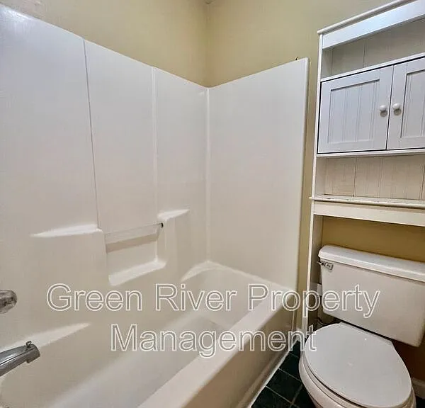 13140 Staffordshire Dr S — Photo 18